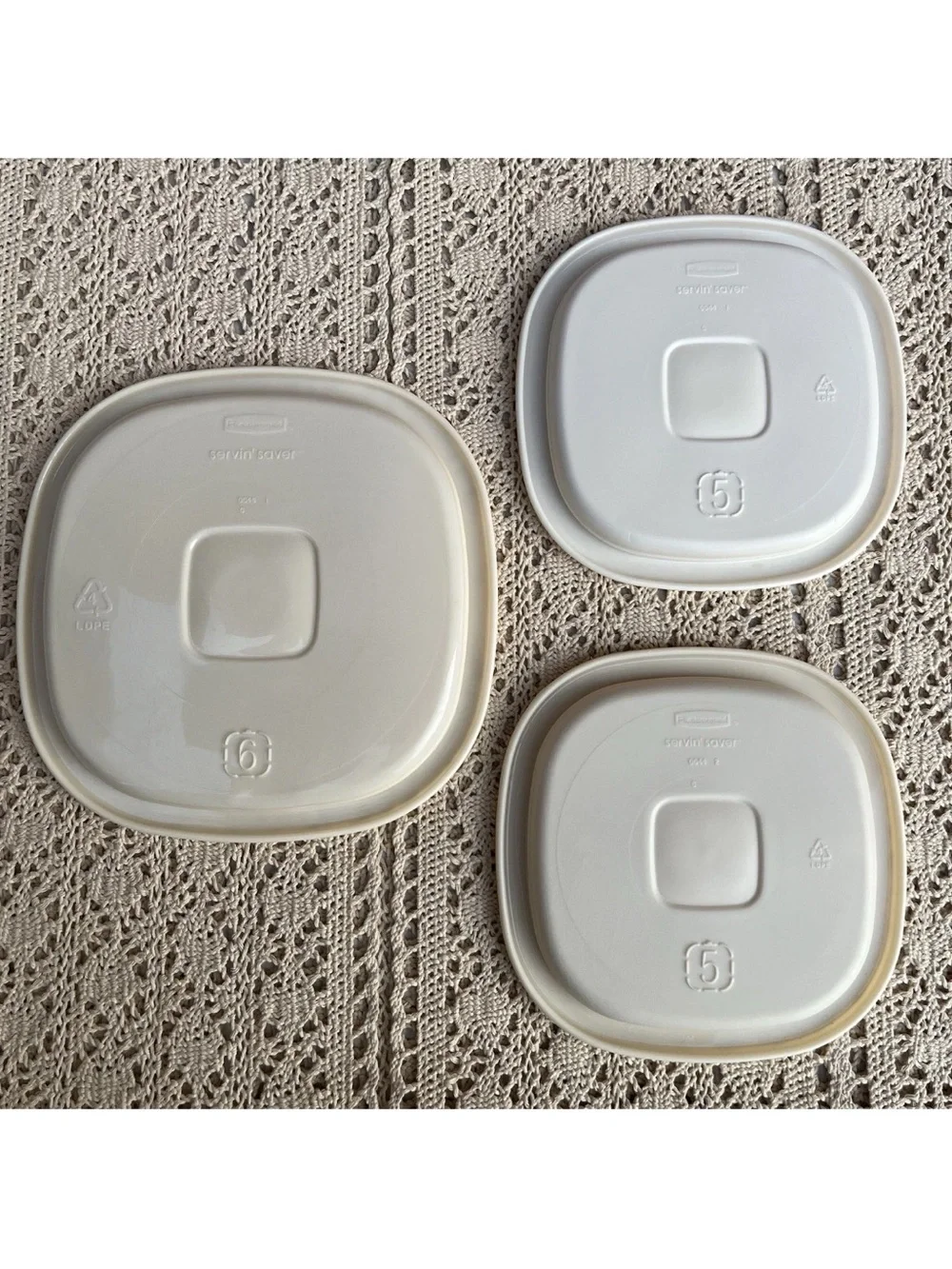 Rubbermaid VTG Servin Saver Nesting Canisters Set Sheer w/Almond Lids #5 #5 #6
